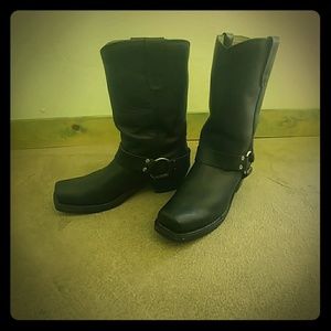 Durango black leather. 10" harness boots